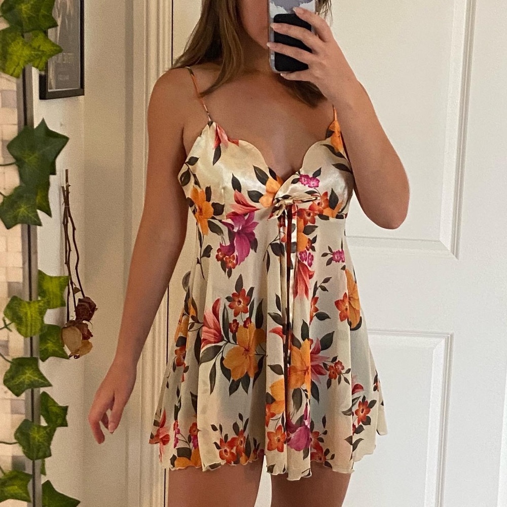 stunning hibiscus print VS slip